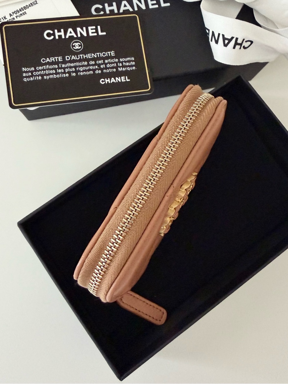 Chanel O-Coin Purse 21K Brown - Picture 2 of 13